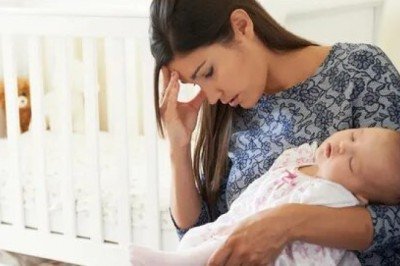 Lohusa depresyonu önlenebilir mi? Lohusa depresyonu nedir? Anne ve bebek için büyük tehlikeli mi?