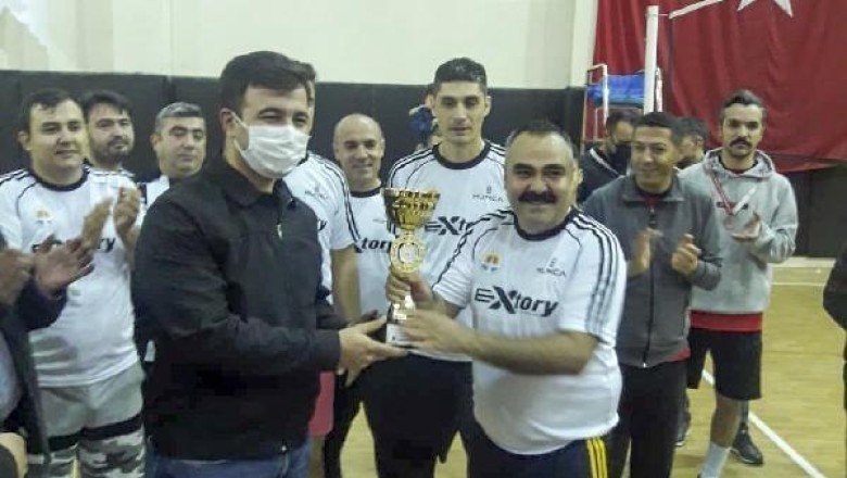 Pozantı Kaymakamlık Kupası Büyükşehir itfaiyenin