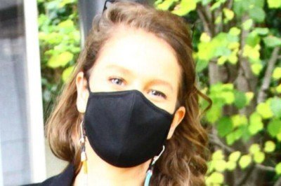 Burcu Biricik siyahlar içinde