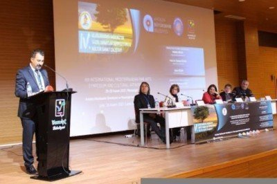 Manavgat'ta Güzel Sanatlar Sempozyumu başladı