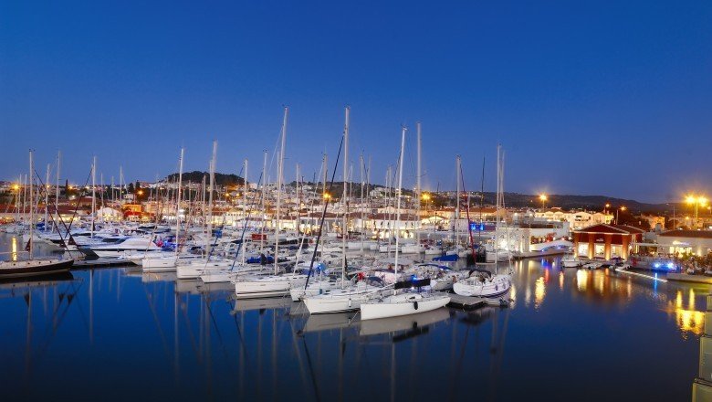 Çeşmeli turizmciler sezondan memnun