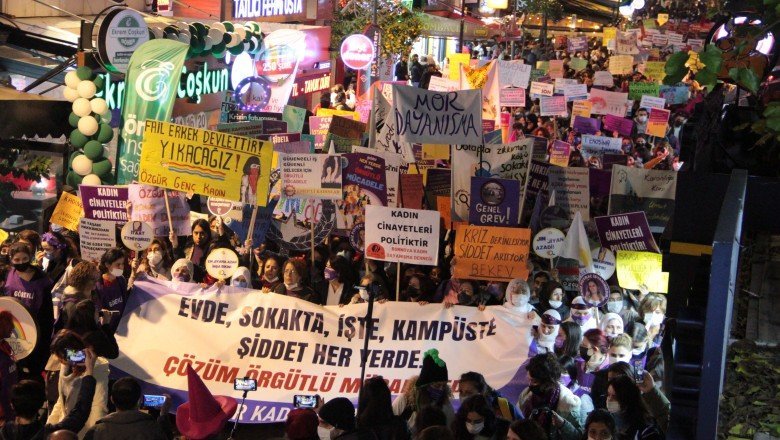 İzmir'de kadınlar yoksulluk ve şiddete karşı isyanda