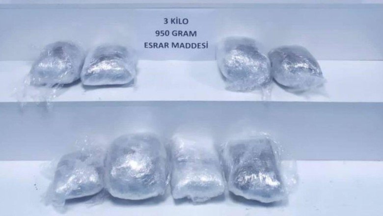 Adana'da otomobilde uyuşturucu ele geçirildi