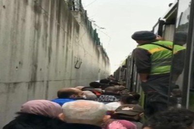 Bursa'da metro arıza yaptı, yolcular tahliye edildi