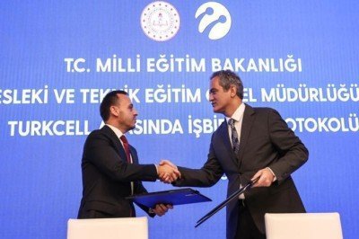 Geleceğin yazılımcıları için istihdam seferberliği