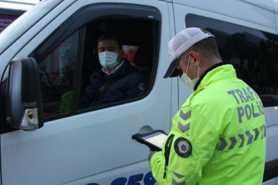 İstanbul'da okul servis araçları denetlendi