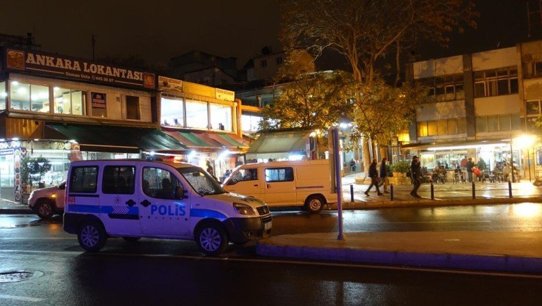 İzmir'de 22 yaşındaki kadın bıçaklandı