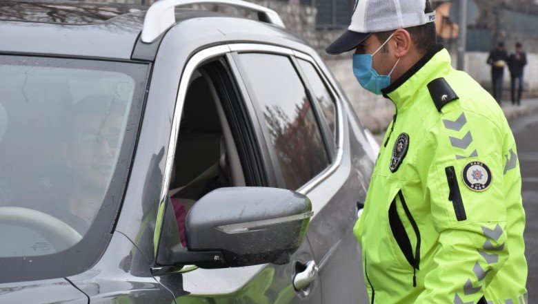 Kışı erken karşılayan Kars'ta, kış lastiği denetimi yapıldı