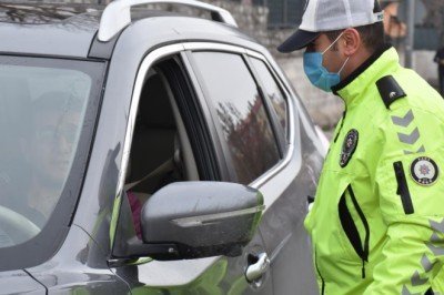 Kışı erken karşılayan Kars'ta, kış lastiği denetimi yapıldı