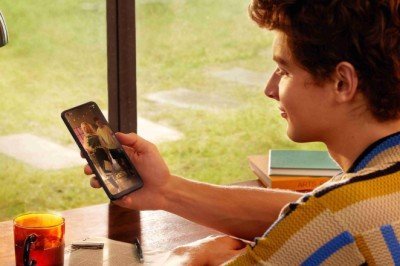 Oppo A55 Türkiye'de satışa sunuldu