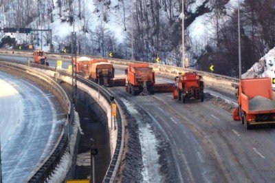 'Turuncu ekipler' kar ve buzlanmayla mücadeleye hazır