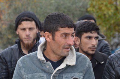 12 yaşındaki kardeşinin cenazesinde gözyaşlarına boğuldu