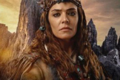 Destan dizisinin Çolpan'ı İpek Karapınar kimdir?