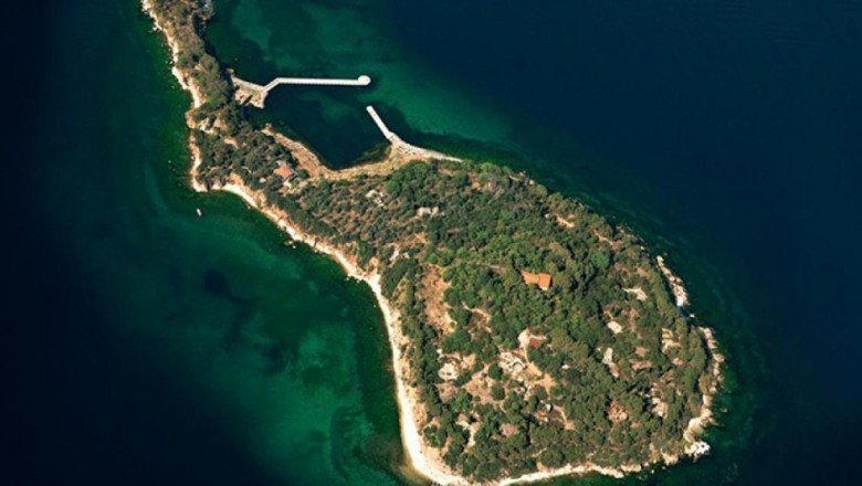Anayasa Mahkemesi kararı tanınmıyor; 32 yıldır Kaşık Adası'ndaki imar ısrarı