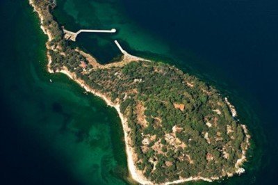 Anayasa Mahkemesi kararı tanınmıyor; 32 yıldır Kaşık Adası'ndaki imar ısrarı