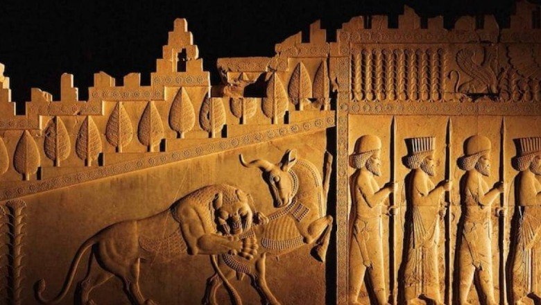 İran'da bir Türk tarikatının devletleşmesi: Safevîler