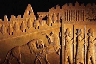 İran'da bir Türk tarikatının devletleşmesi: Safevîler