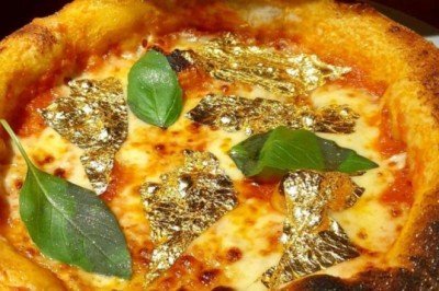 Nusret'ten ilham alan pizzacı 24 ayar altından pizza yaptı