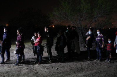 ABD'den göçmen kararı: 'Meksika'da kal' uygulaması yeniden başlıyor