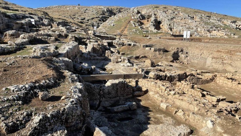 Adıyaman'daki kazılarda 1600 yıllık dokuma atölyesi bulundu