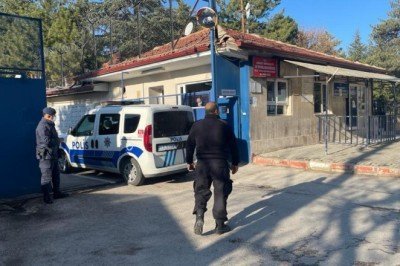 Afyonkarahisar E Tipi Kapalı Ceza İnfaz Kurumu Müdürlüğü'nde tatbikat yapıldı