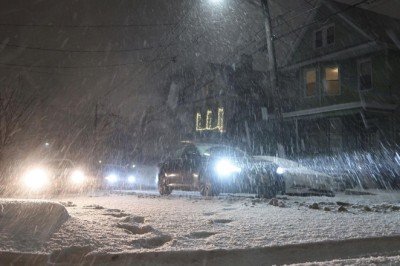 Danimarka'da kar fırtınası: Müşteriler mağazada mahsur kaldı