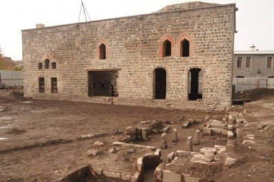 Diyarbakır'da su kuyusu ve künkler bulundu