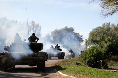 Donbas'ta gerilim sürüyor: Bir Ukrayna askeri öldü