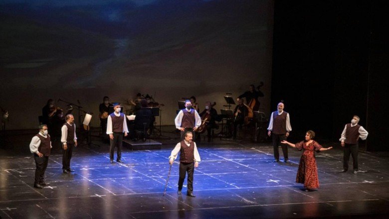 Gangster Opera Sahnesi'nde