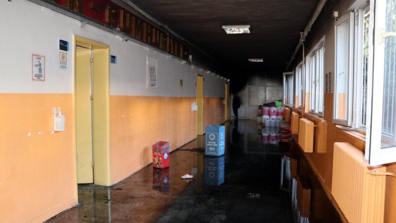 Gaziantep'te okulda çıkan yangın söndürüldü