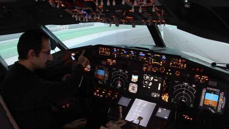 Kendi uçuş simülatörünü yaptı