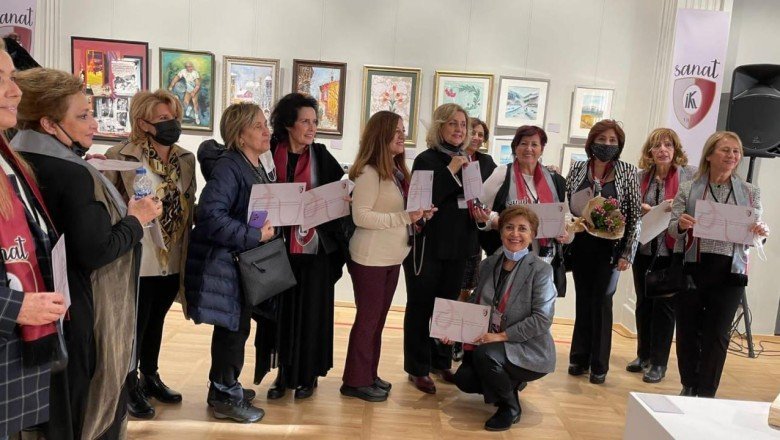 Kız Lisesi mezunlarından Geçmişe Saygı Geleceğe Umutla sergisi