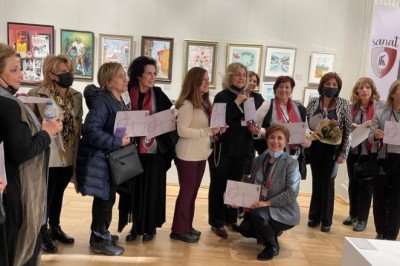 Kız Lisesi mezunlarından Geçmişe Saygı Geleceğe Umutla sergisi