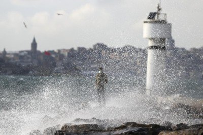 Kuvvetli lodos geri dönüyor