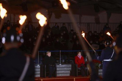Merkel'e veda töreni: Alkışlarla uğurlandı