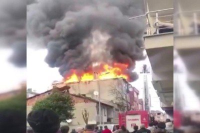 Bağcılar'da bir binada patlama sonrası yangın