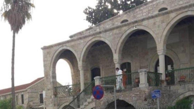 GKRY’de tarihi Larnaka Büyük Camisi&amp;#39;ne çirkin saldırı