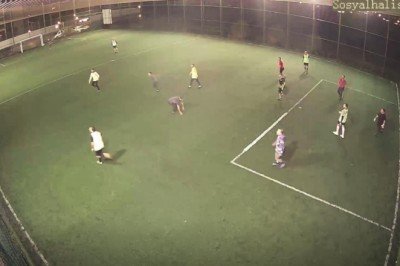 Halı sahada maç yaparken hayatını kaybetti