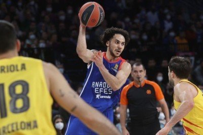 Anadolu Efes'ten hakem kararlarına tepki