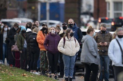 Birleşik Krallık’ta Omicron vaka sayısında yüzde 50 artış!