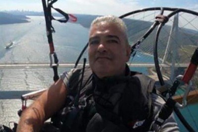 Büyükçekmece’de paramotor teknenin üzerine düştü: Pilot yaşamını yitirdi