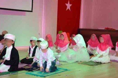 Din eğitimi çocuklara uygun değil