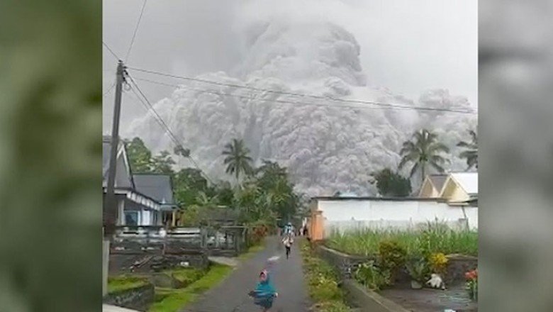 Endonezya'da Semeru Yanardağı'ndaki patlamada ölü sayısı 13'e çıktı