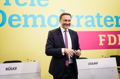 FDP koalisyon sözleşmesini onayladı