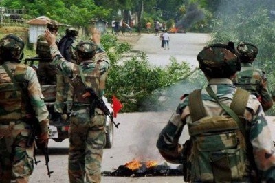 Halka ateş açıldı