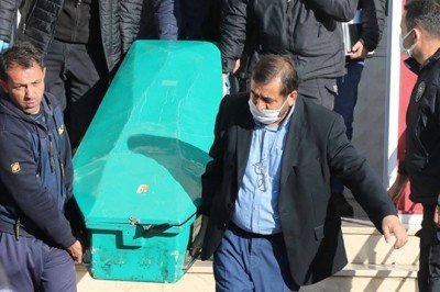 Kayseri ve Adana'da iki erkek, eşlerini öldürüp intihar etti