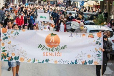 Seferihisar'da turuncu şenlik