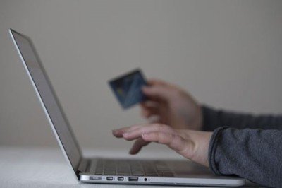 Ticaret Bakanlığı'ndan e-ticaret denetimi: 'Dev, müthiş, efsane' diyerek indirim yapanlar araştırılacak