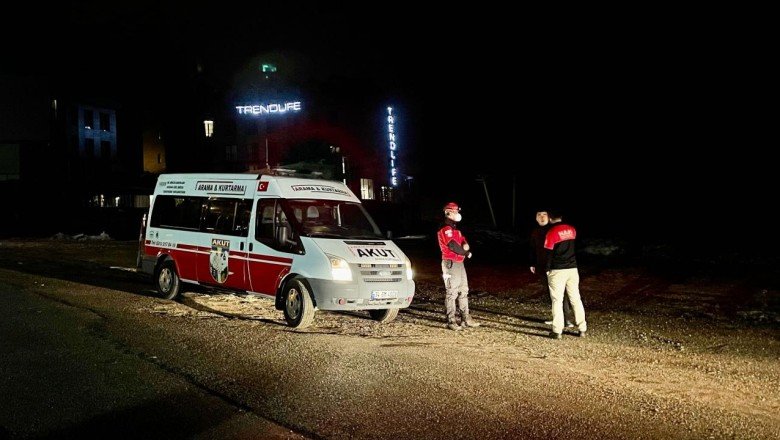 Uludağ'da yürüyüşe çıkan 3 kişi mahsur kaldı