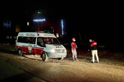 Uludağ'da yürüyüşe çıkan 3 kişi mahsur kaldı